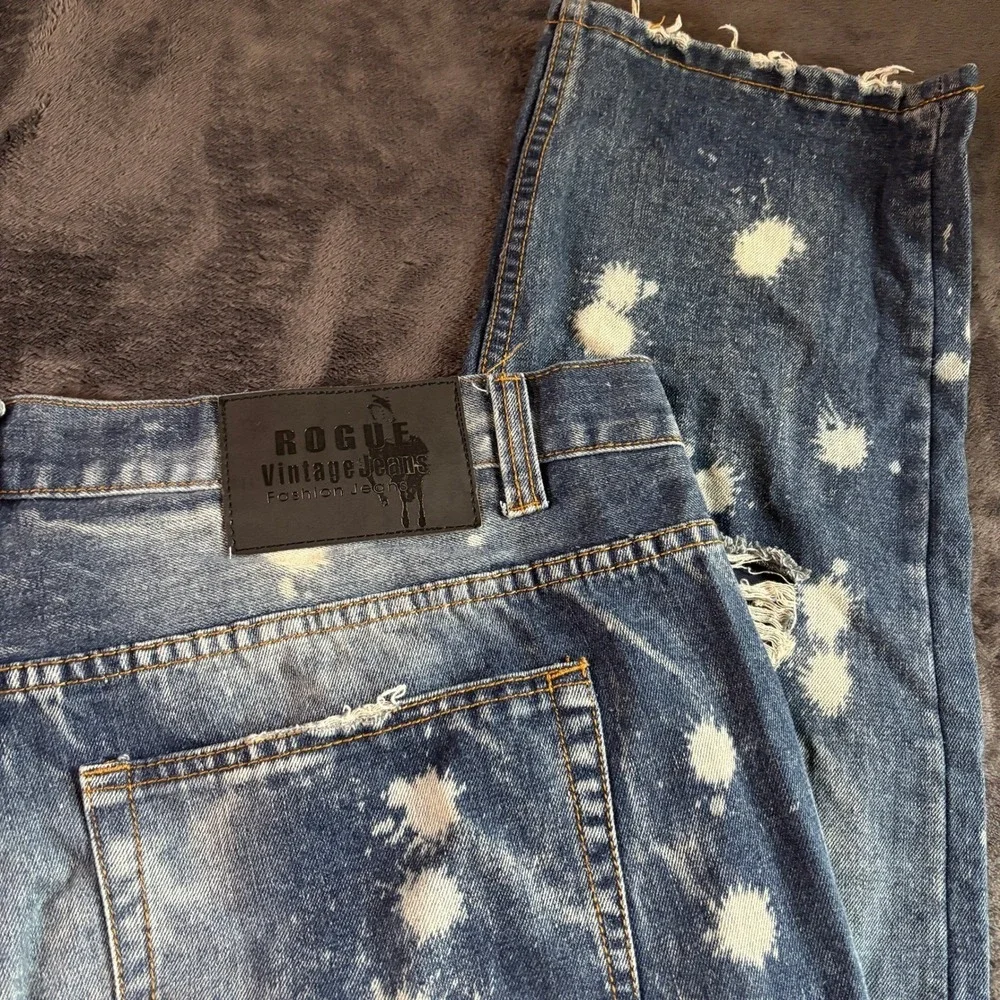 Mens Rogue Vintage Distressed Jeans 44Wx34L Bleached Denim Ripped Designer Pants